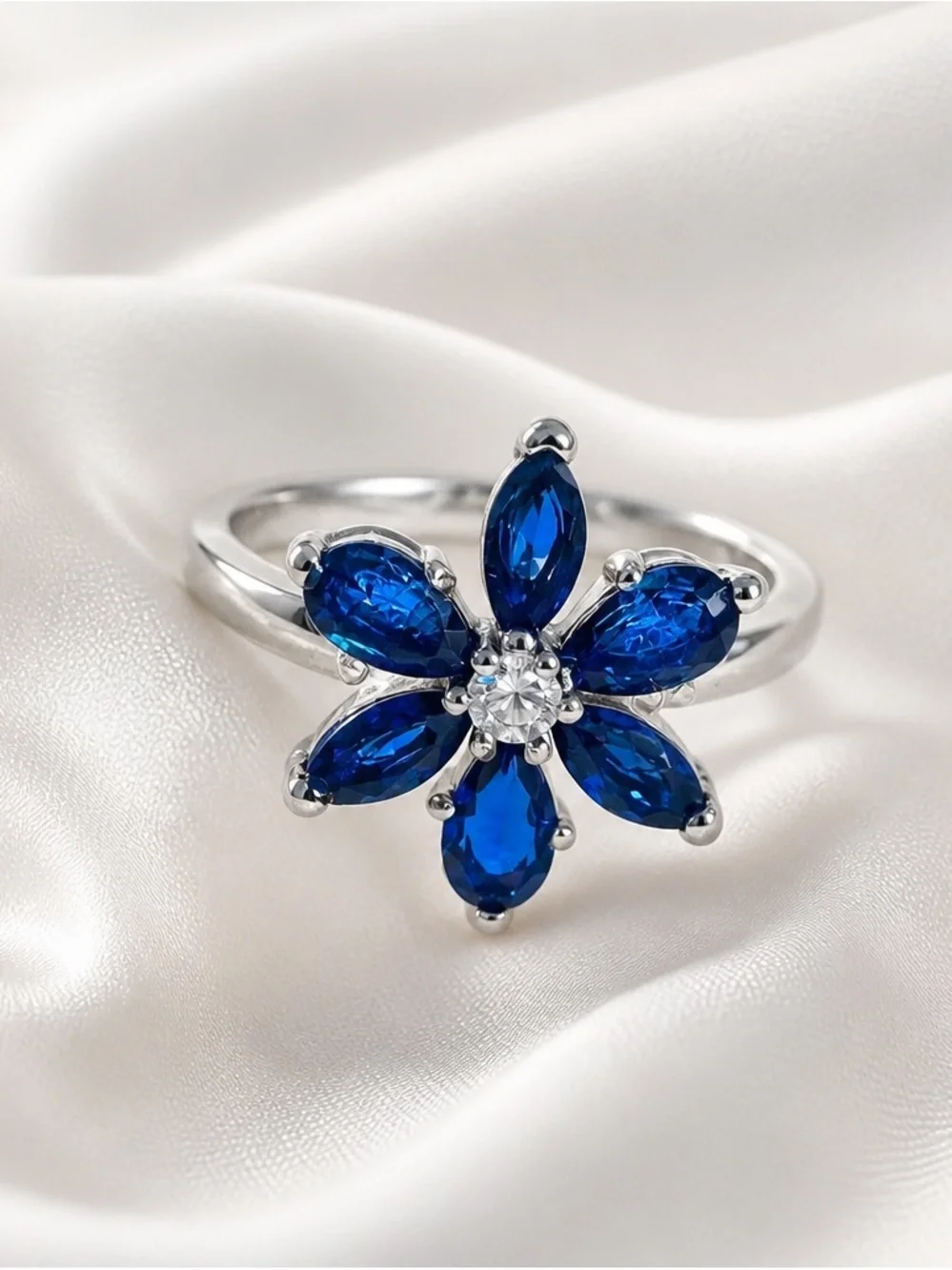Sterling Silver Floral Ring with Deep Blue Sapphire new with out  tag size 7